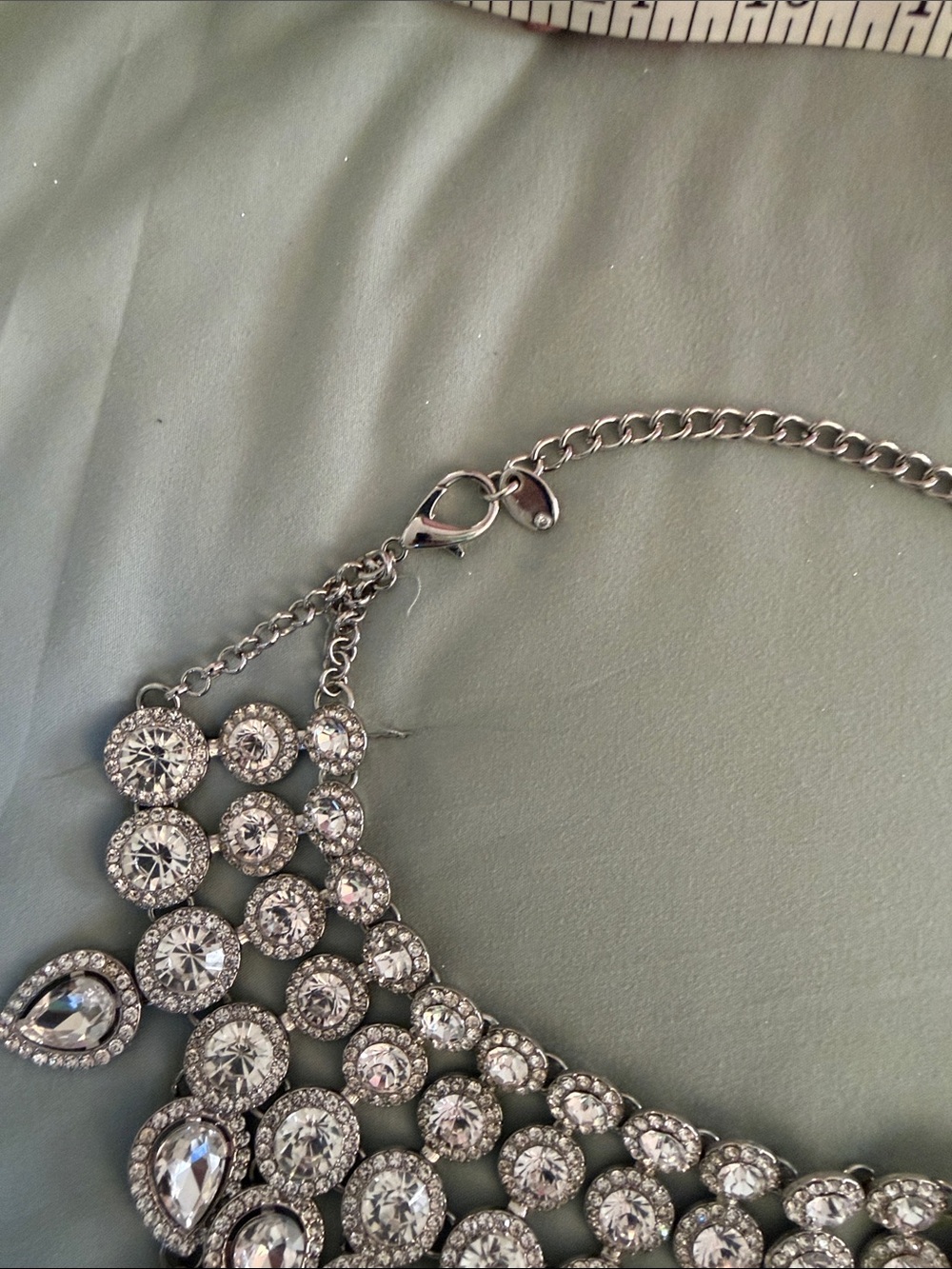 Crystal Fringe Statement Necklace - Silver Tone elegant - Picture 3 of 3